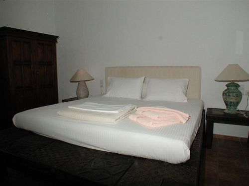 Sun Skopelos Town